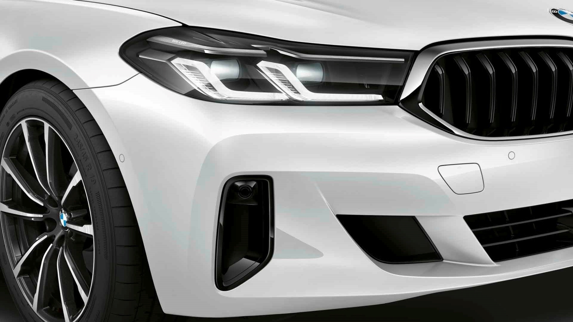 Intelligent High Beam Assistant. Intelligent High Beam Assistant.